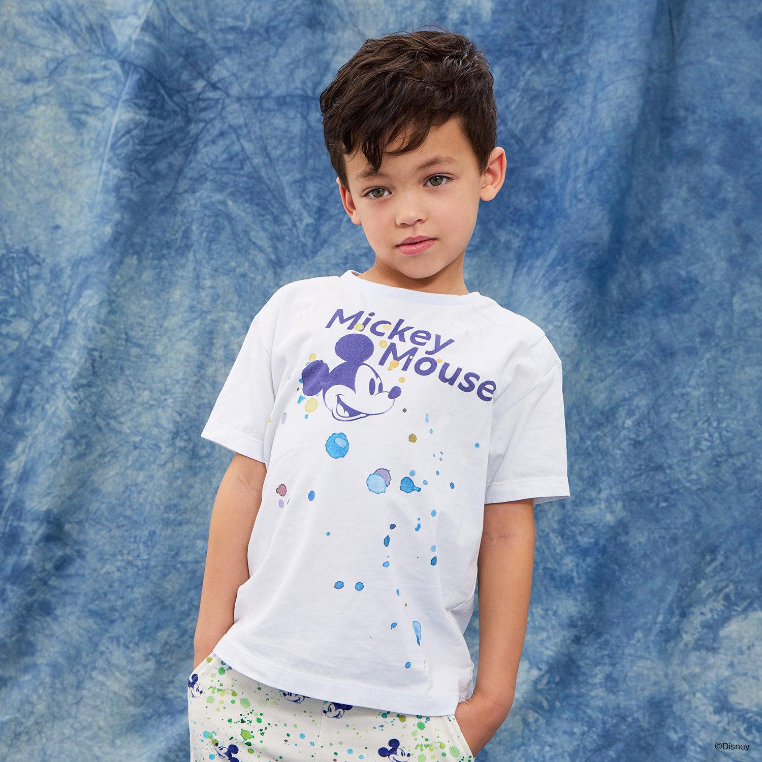 Magnetic T-shirt