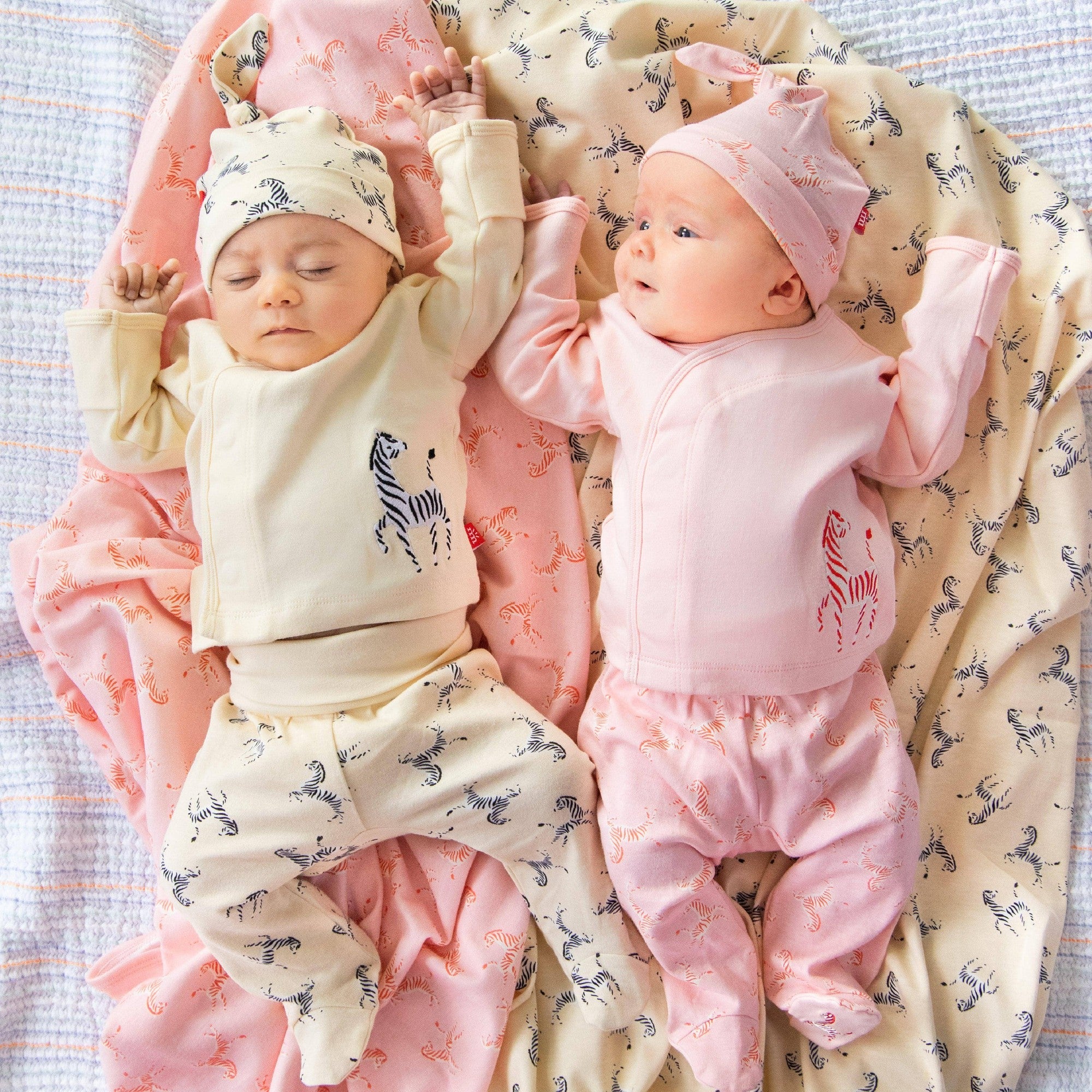 game for play organic cotton magnetic kimono | pink - re-loved
