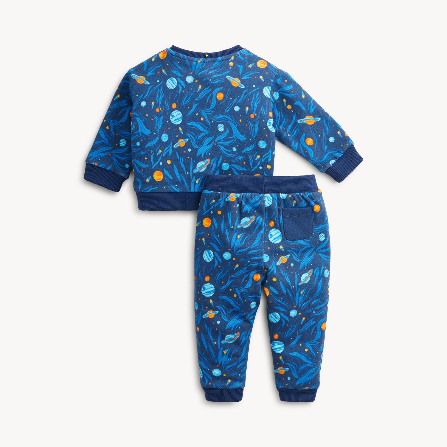 Magnetic Sweatsuit With Back Pocket