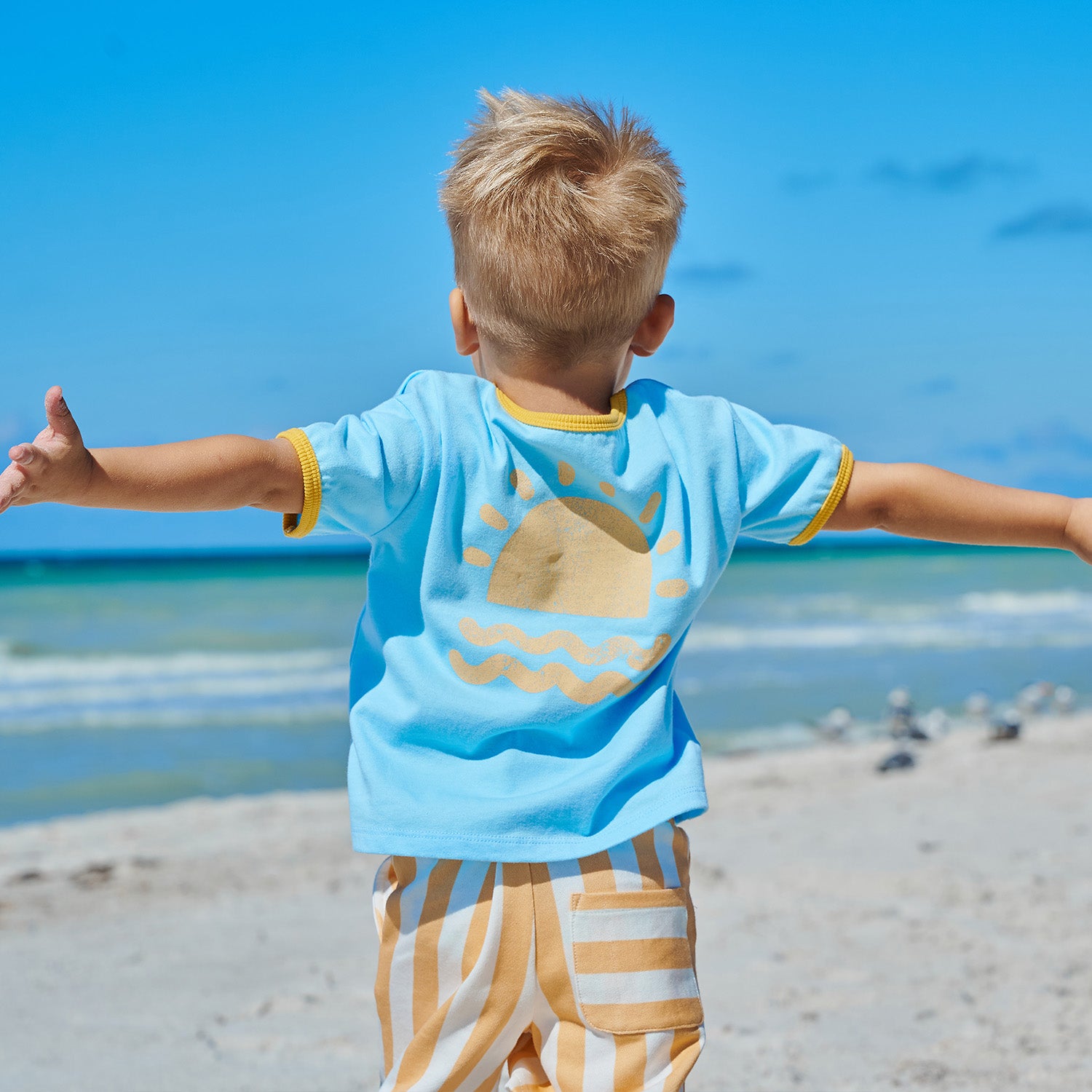 Magnetic Top & Short Set