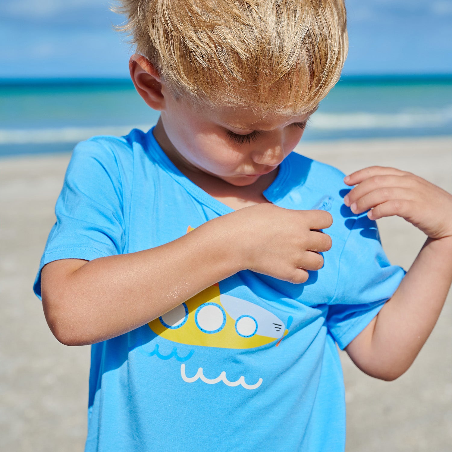 Magnetic Top & Short Set