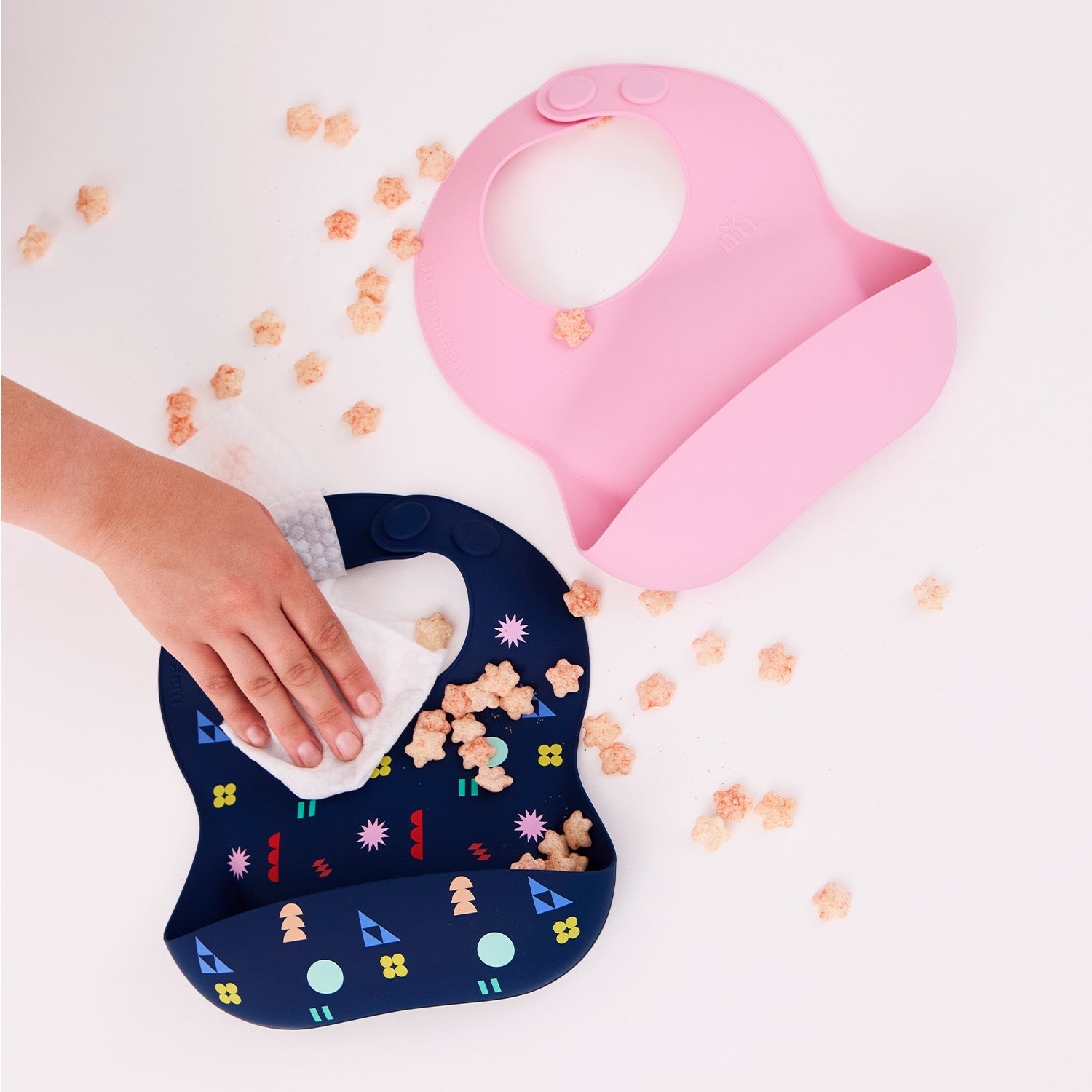 Magnetic Silicone Bib