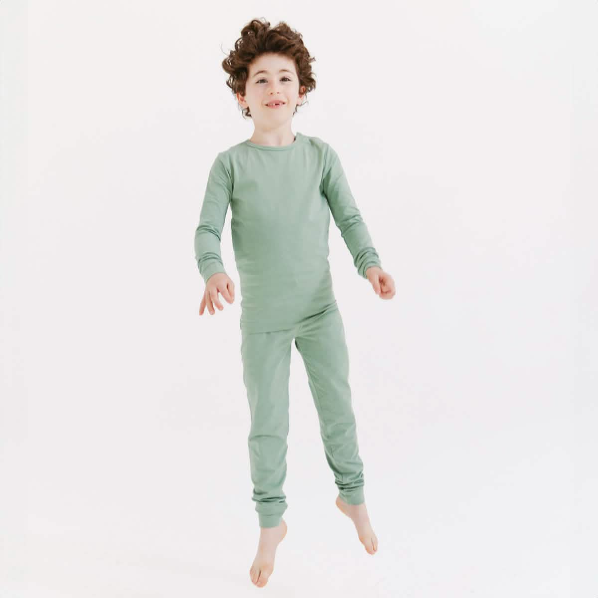 mountain green cloudstretch™ magnetic kids pajama set
