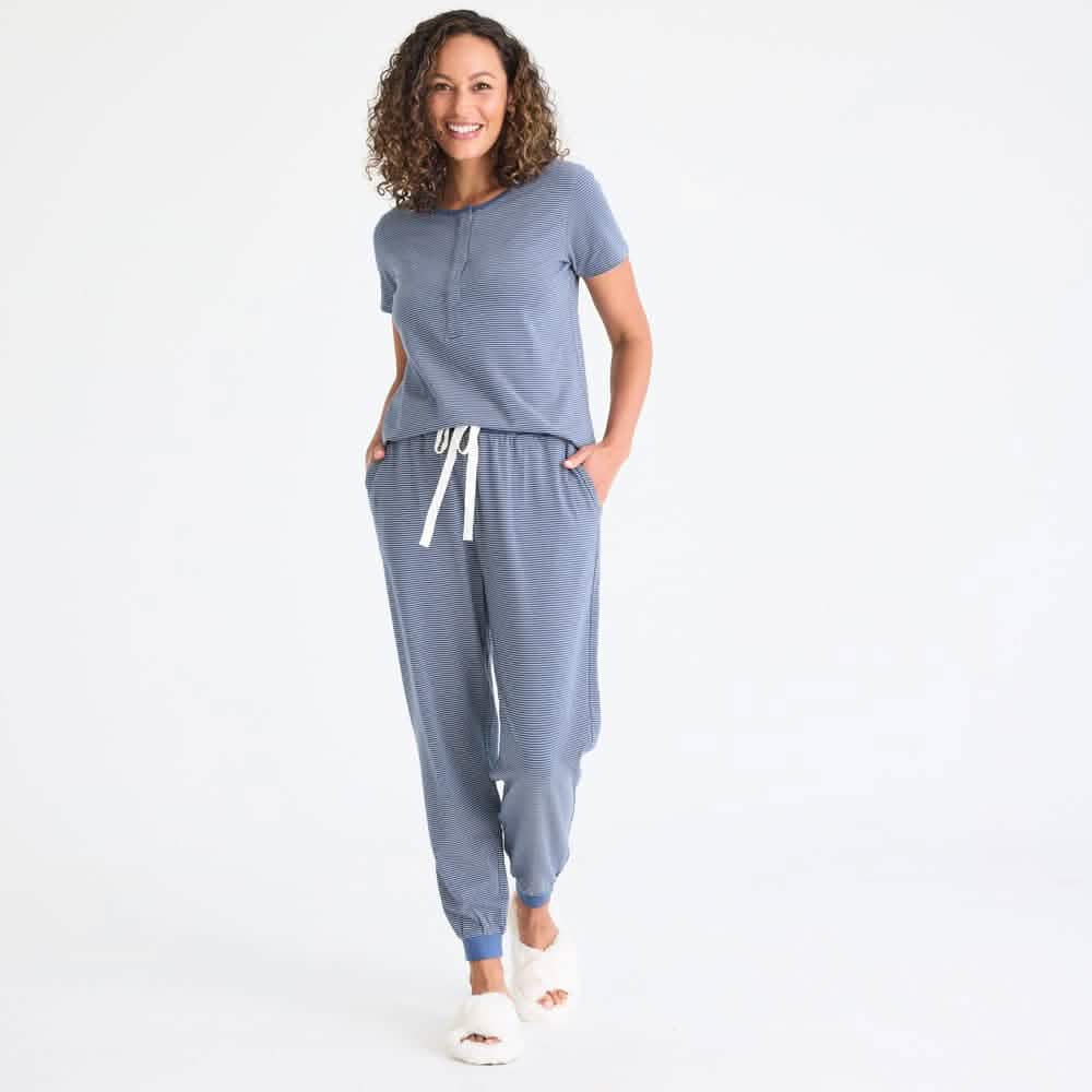 navy skinny stripe women's CloudStretch™ magnetic short sleeve jogger set