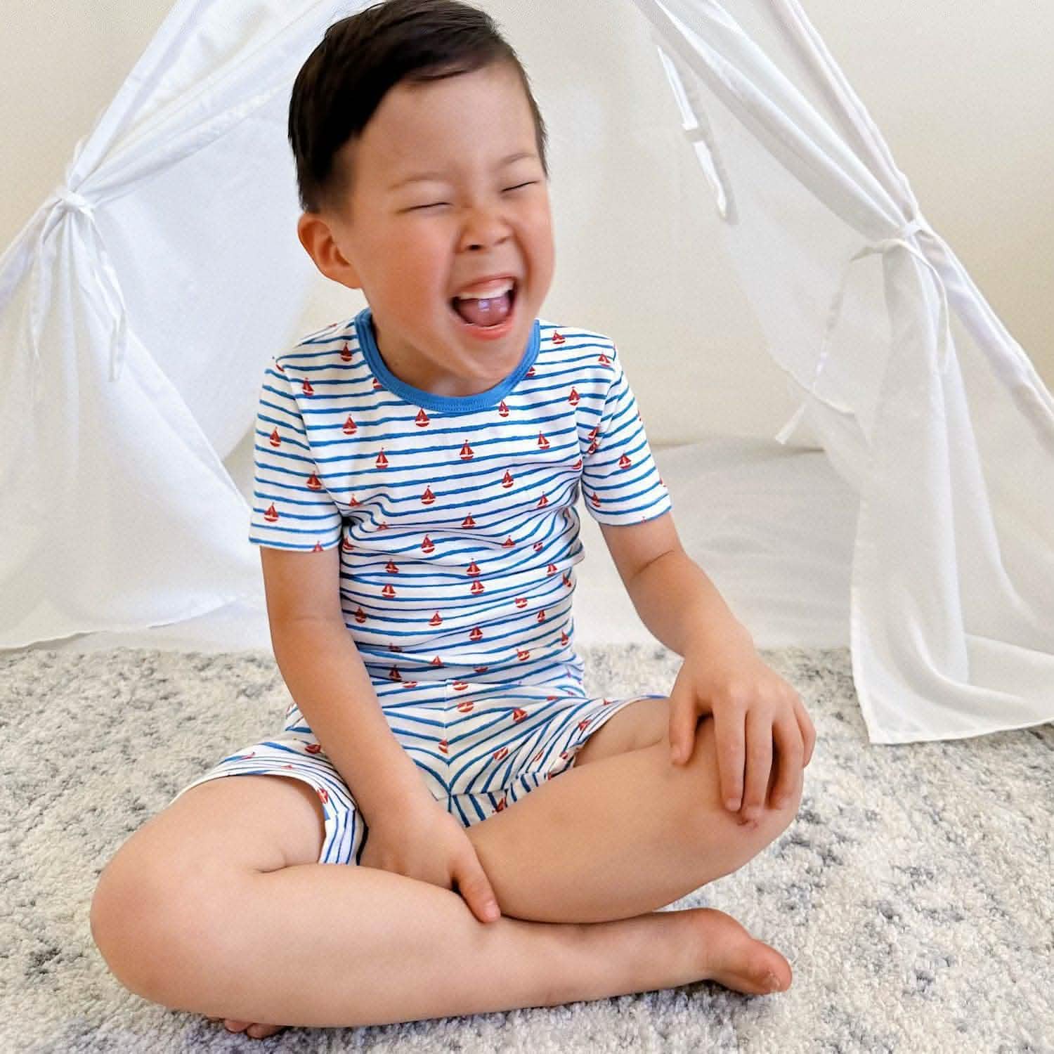 sailing vibe organic cotton magnetic kids pajama shortie set
