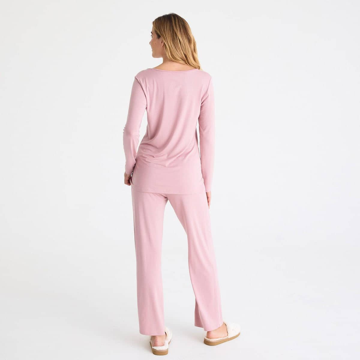 women's desert pink modal magnetic signature long sleeve pajama