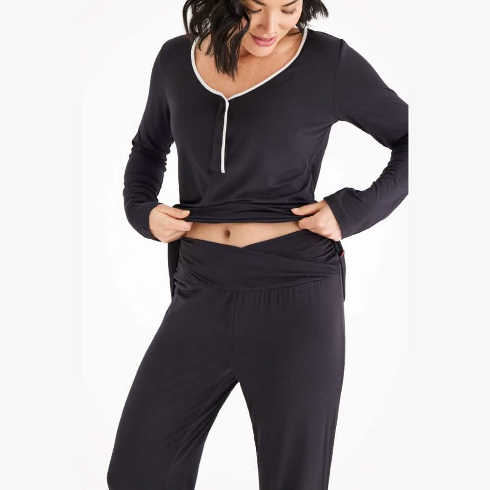 women's onyx modal magnetic signature long sleeve pajama set